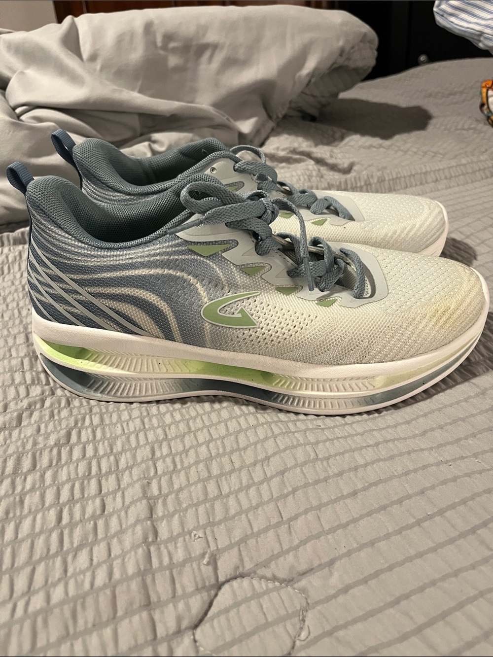 G-DEFY Gravity Defyer Women’s Walking Shoes Gray/White Size 9